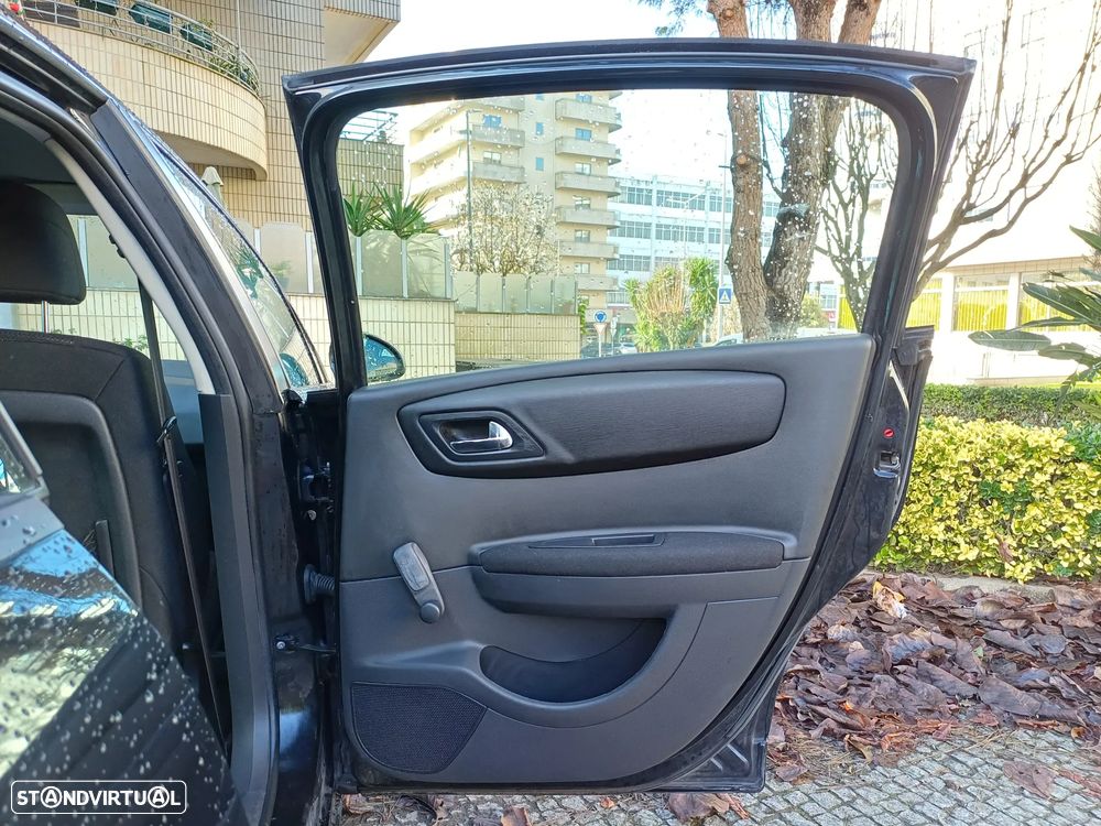 Citroën C4 1.6 HDi Exclusive - 32