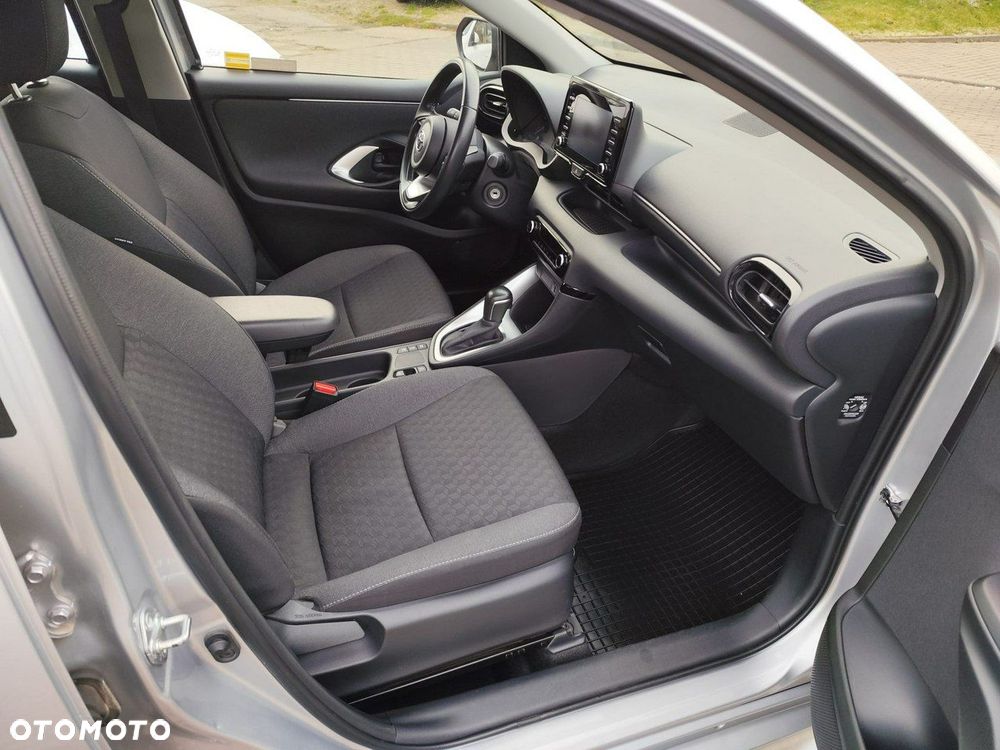 Toyota Yaris - 11