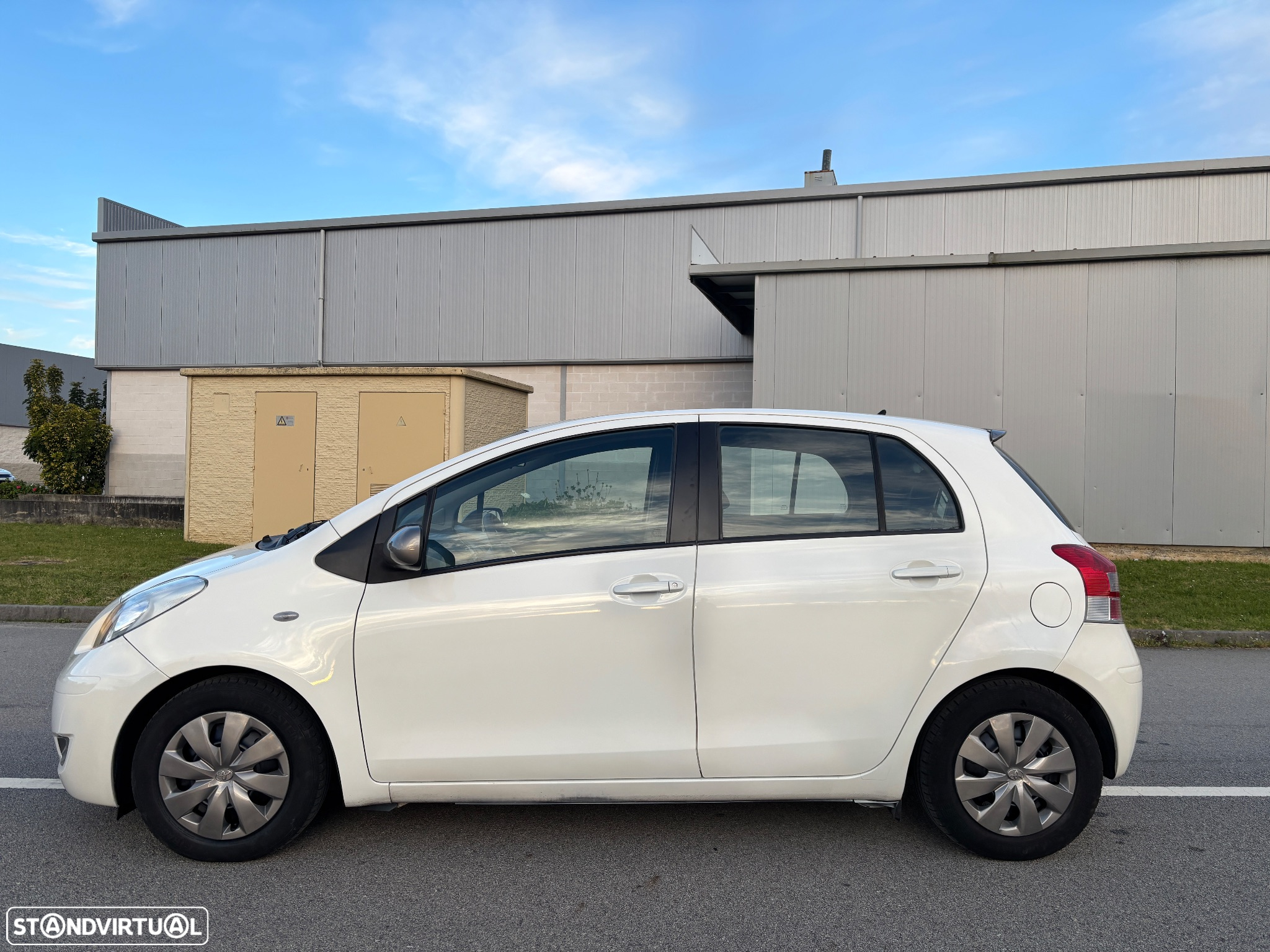 Toyota Yaris 1.0 VVT-i AC - 14
