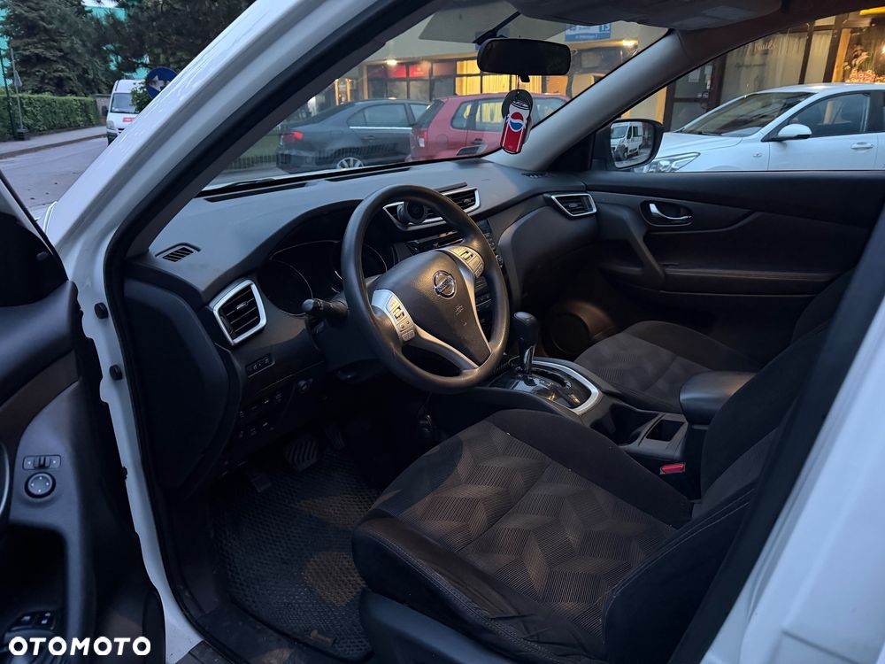 Nissan Rogue - 15