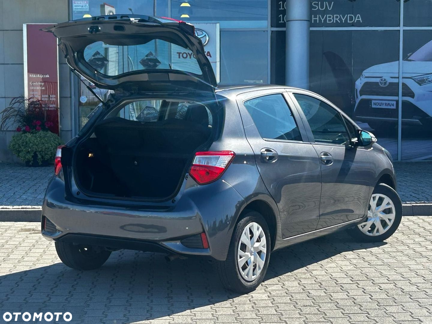 Toyota Yaris - 6
