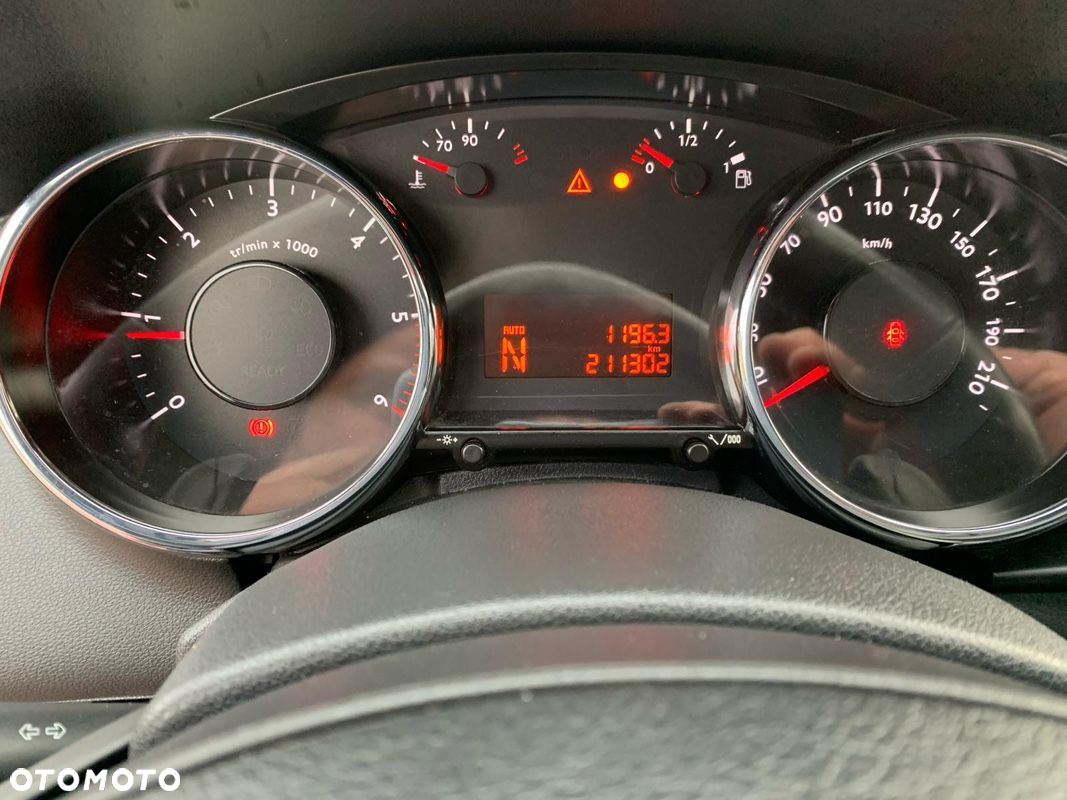 Peugeot 3008 e-HDi FAP 115 EGS6 Stop&Start Active - 21