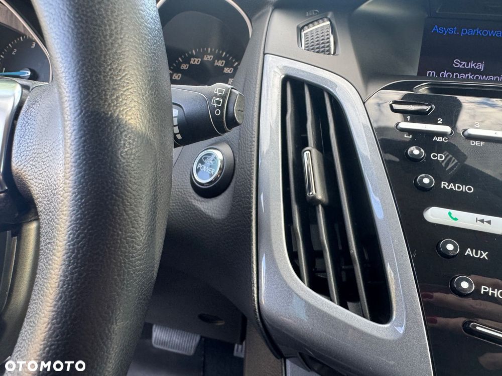 Ford Focus - 33