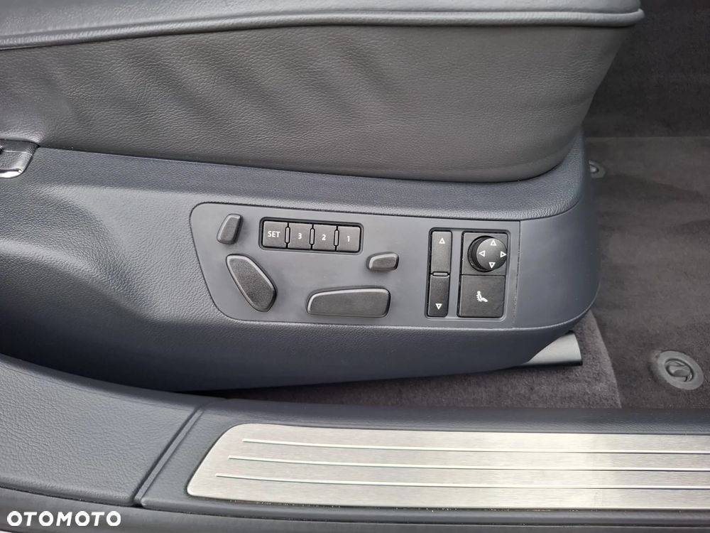 Volkswagen Phaeton 3.0 V6 TDI DPF 4MOTION Automatik (4 Sitzer) - 16