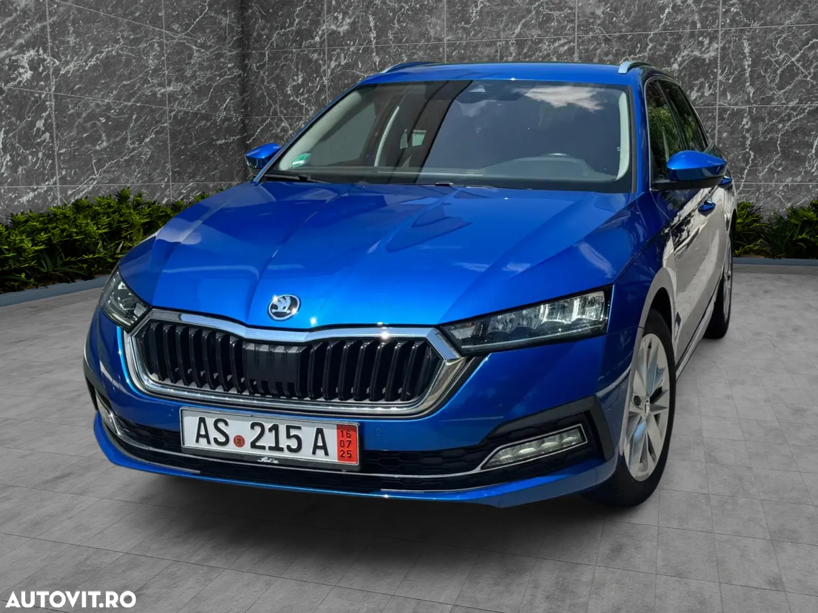 Skoda Octavia 2.0 TDI DSG First Edition - 4
