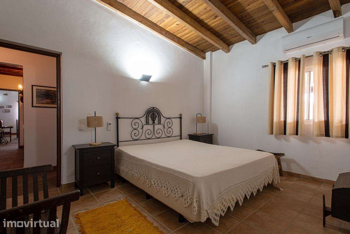Casa com 5 quartos - localizado em Beja - Grande imagem: 4/28