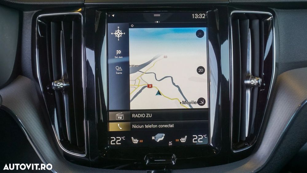 Volvo XC 60 D5 AWD R-Design - 11