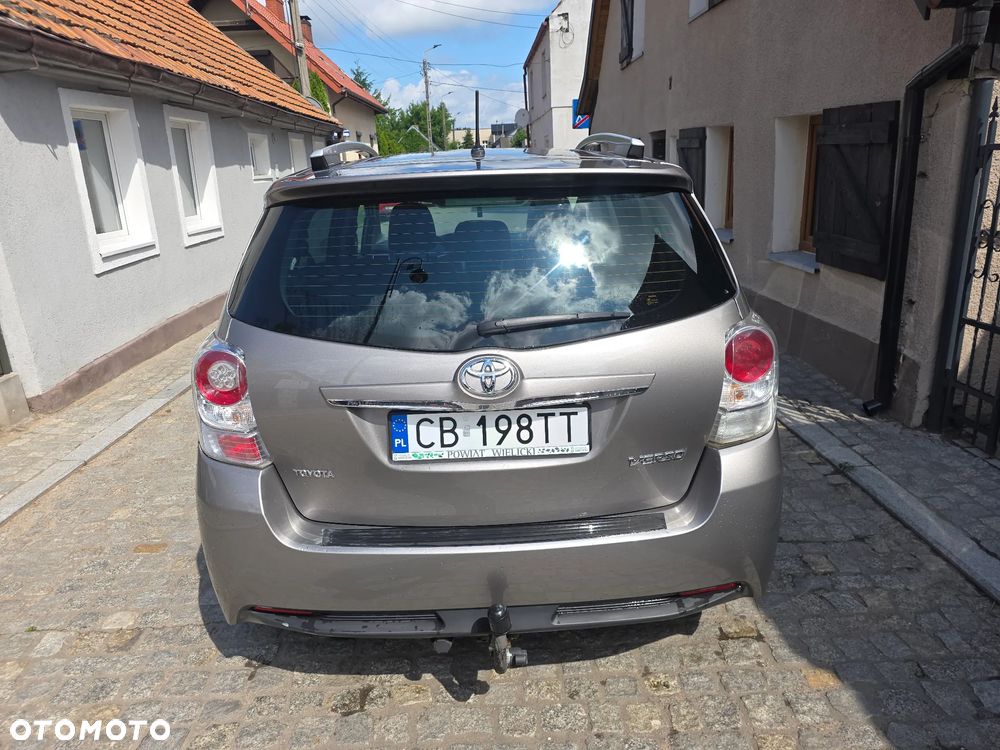 Toyota Verso 1.8 Prestige 7os - 5