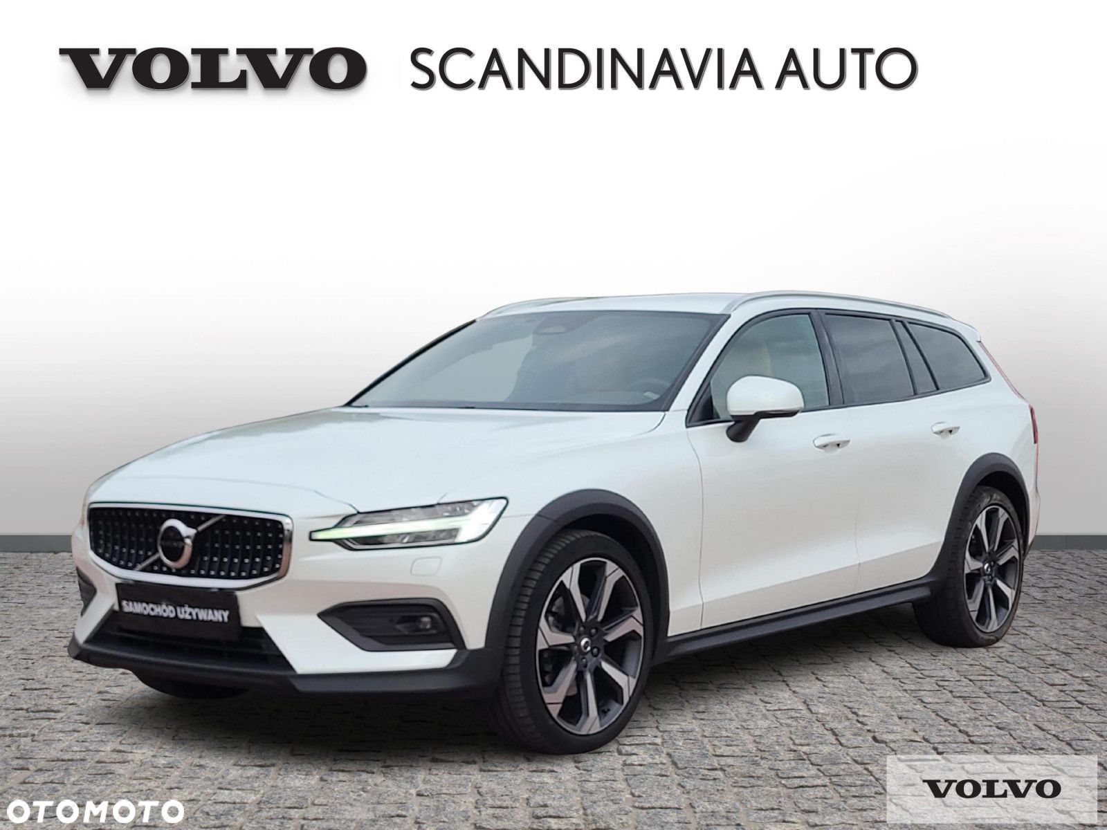 Volvo V60 Cross Country - 1