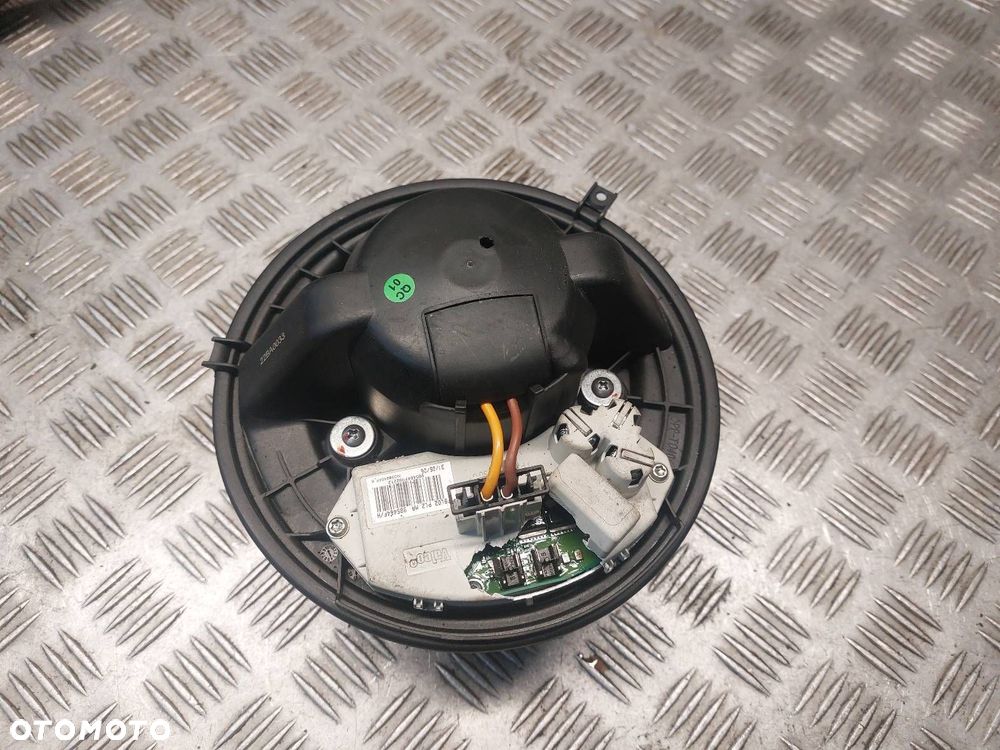 DMUCHAWA WENTYLATOR NAWIEWU BMW E87 118d 985464F/H - 3