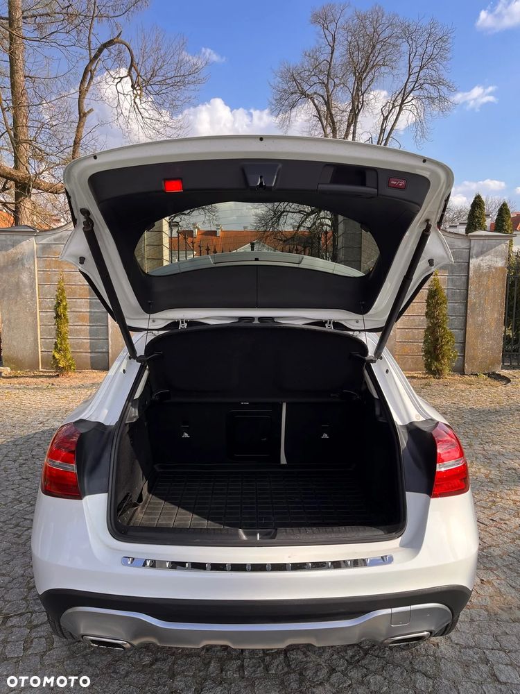 Mercedes-Benz GLA 250 4Matic 7G-DCT UrbanStyle Edition - 7