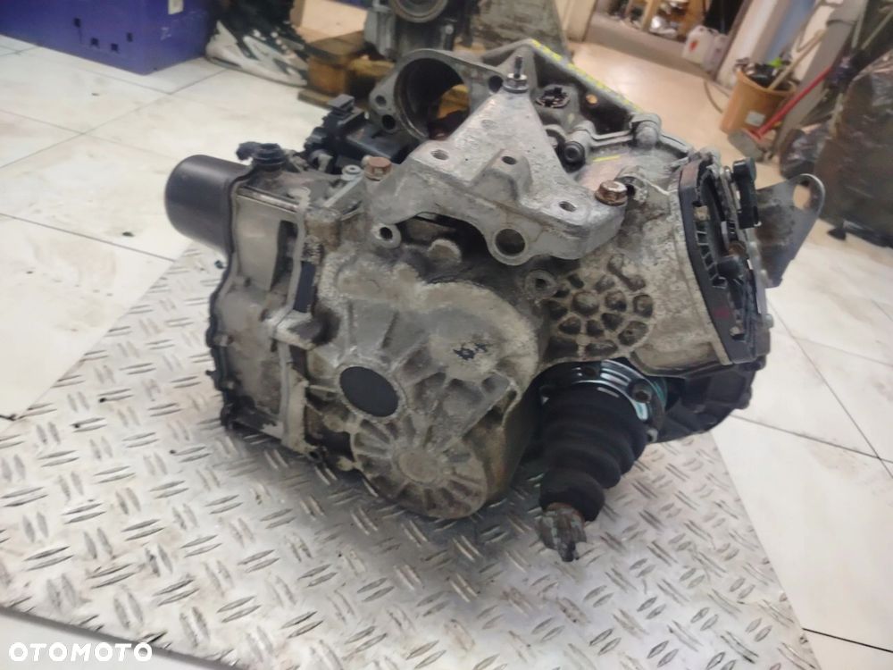 VOLKSWAGEN VW CADDY III 2K 1.6 TDI 03R- SKRZYNIA BIEGÓW DSG MPV - 6