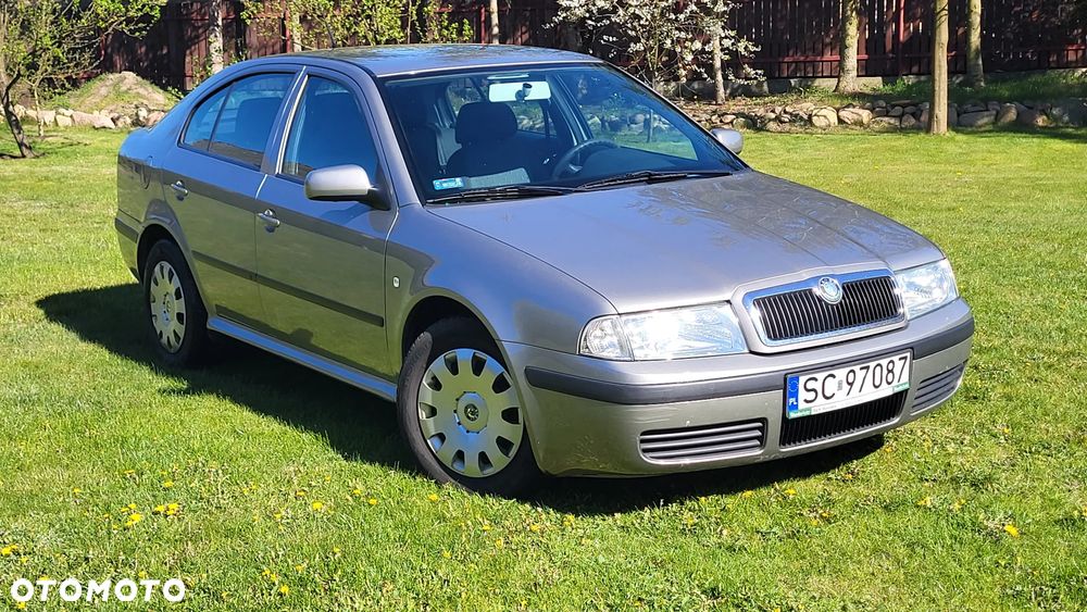 Skoda Octavia 1.6 Tour - 1