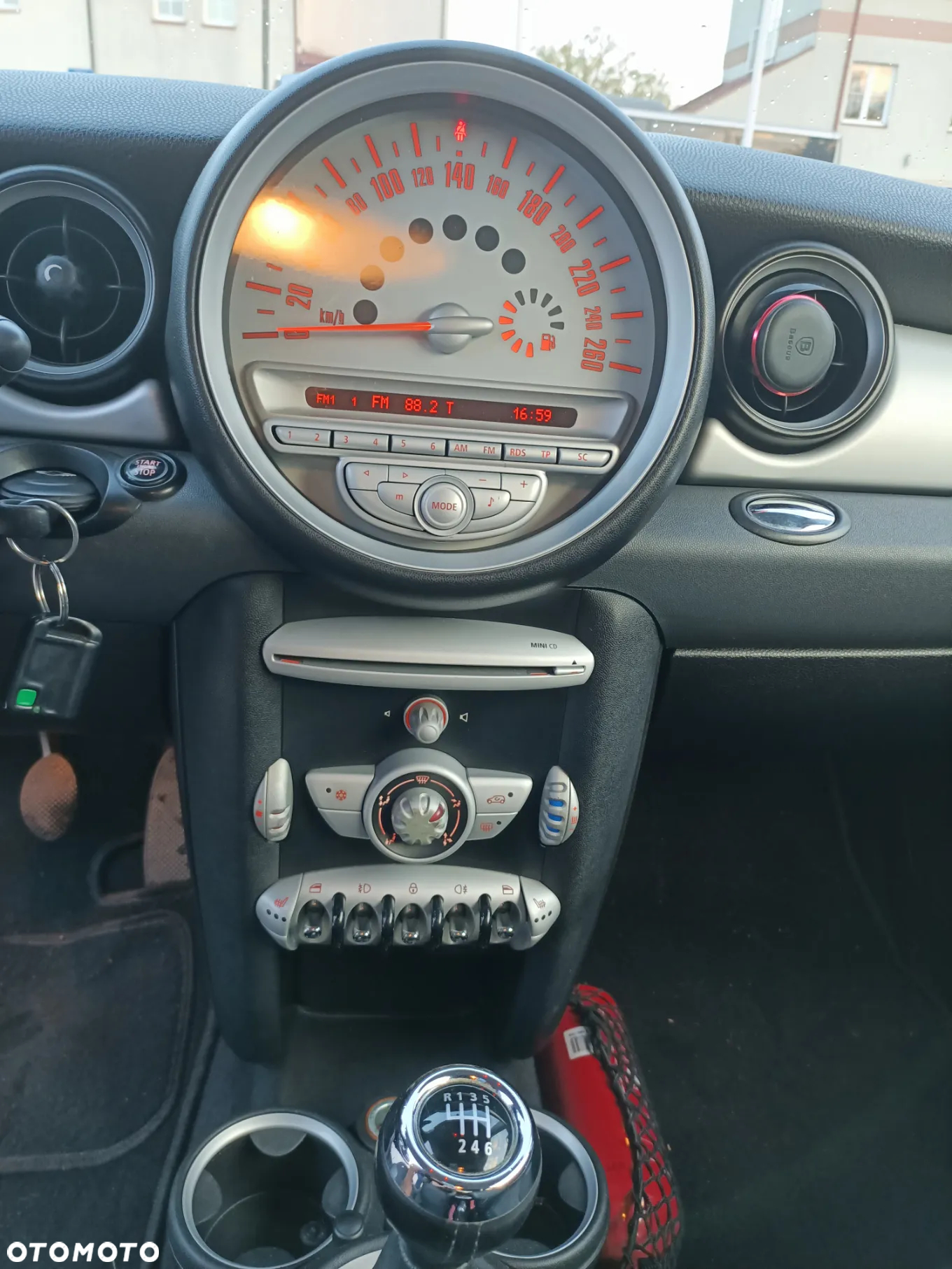 MINI ONE Standard - 14
