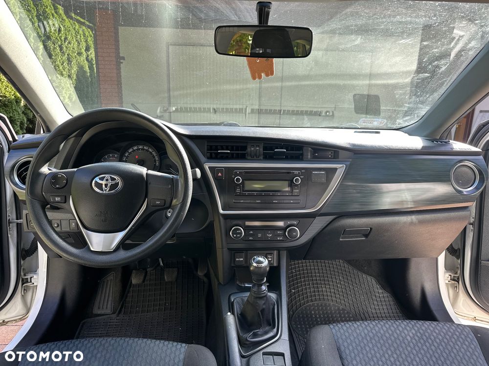 Toyota Auris 1.4 D-4D - 12