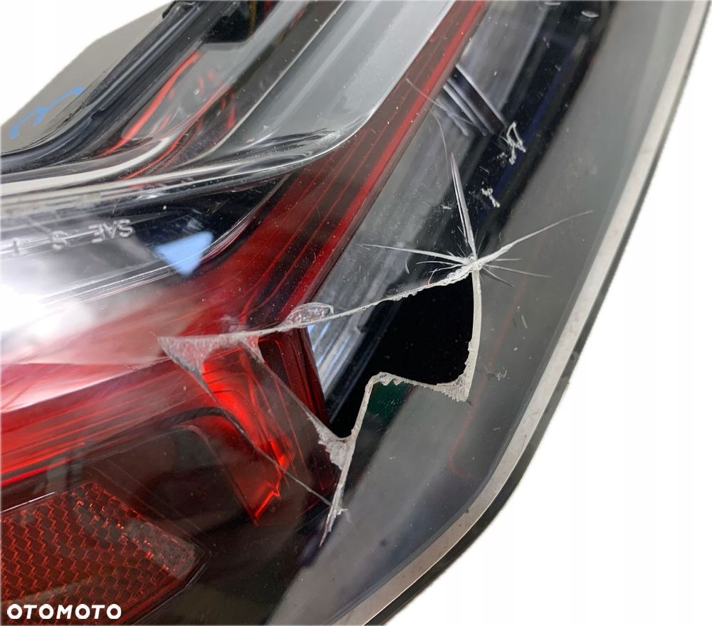 A3 LAMBORGHINI HURACAN LAMPA PRAWA TYLNA TYŁ EU 4T0945096 - 4