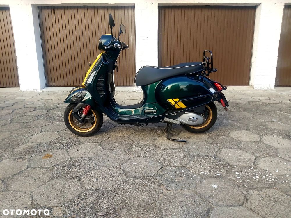 Piaggio Vespa - 16