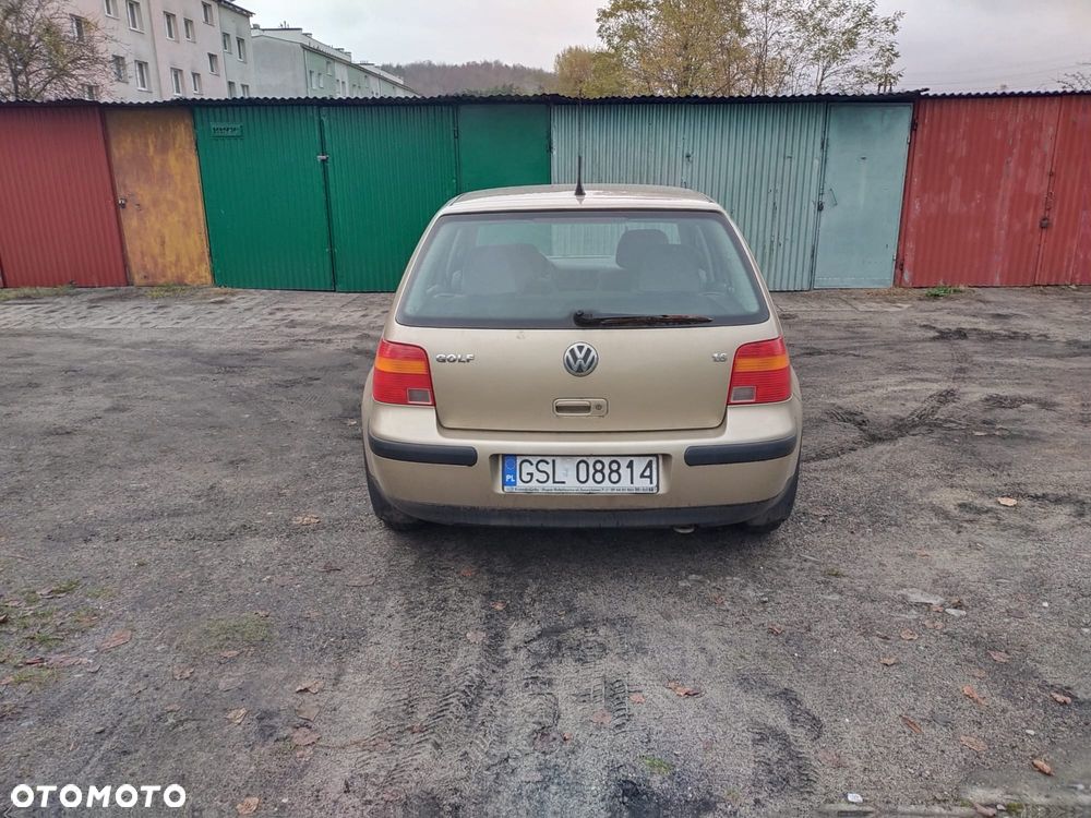 Volkswagen Golf 1.4 Basis - 3