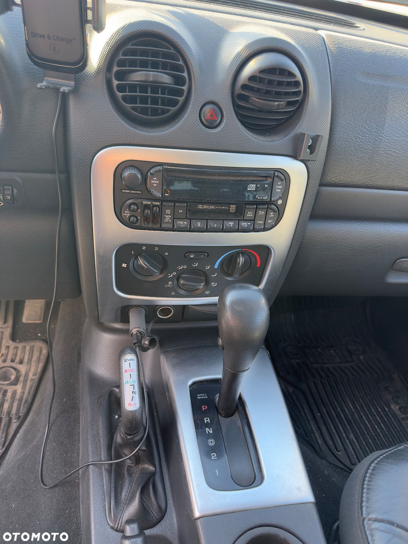 Jeep Cherokee - 13