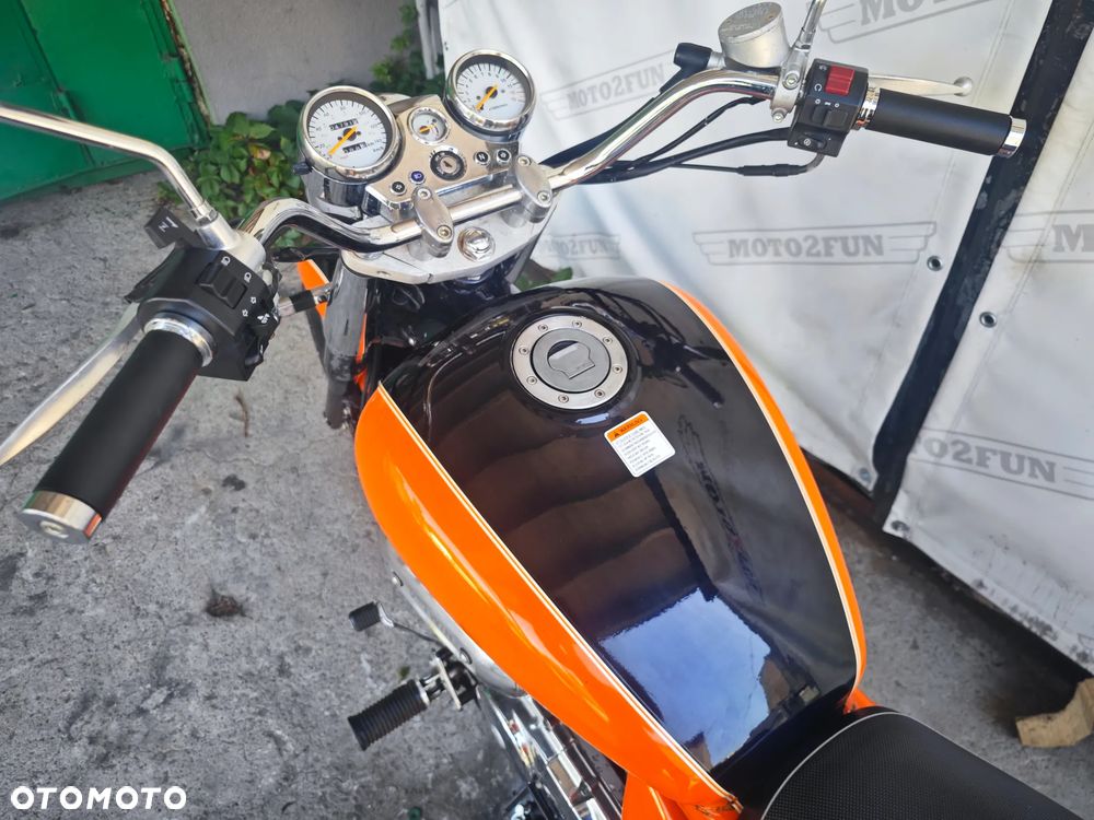 Hyosung GV - 13