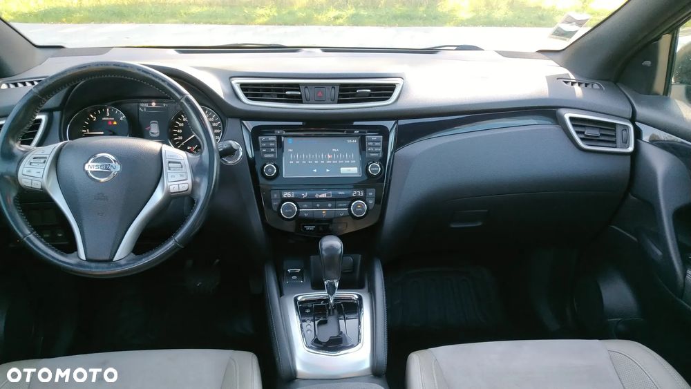 Nissan Qashqai 1.6 dCi Xtronic TEKNA+ - 23