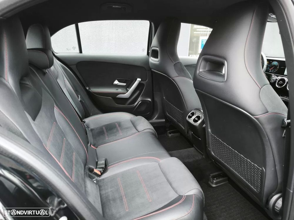 Mercedes-Benz A 180 d AMG Line - 24