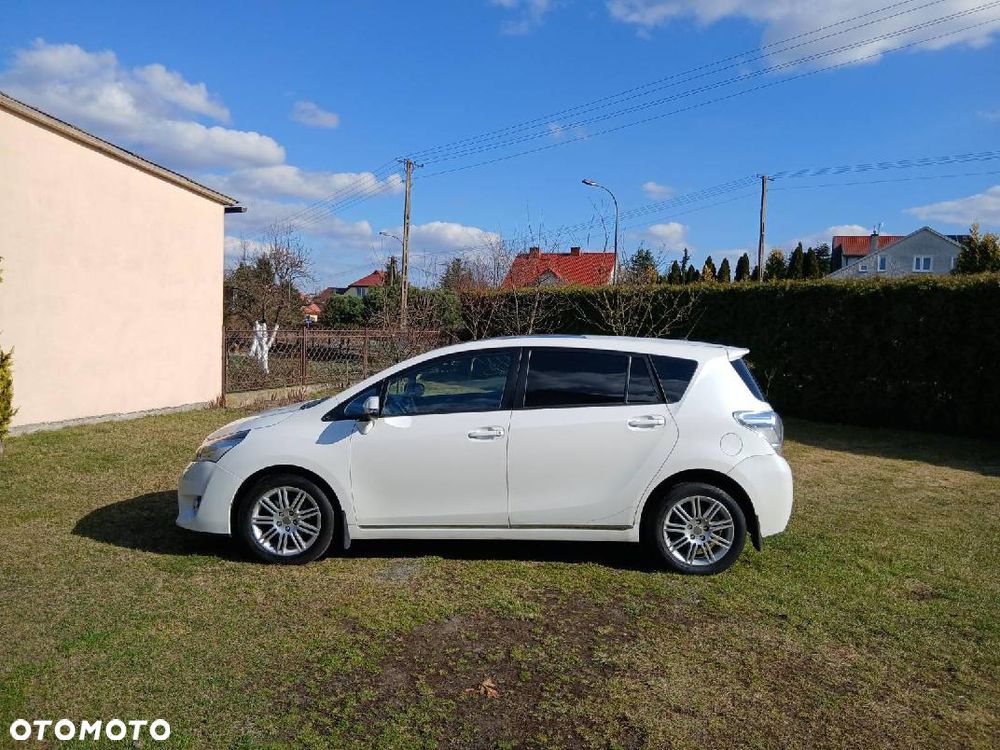 Toyota Verso 2.0 D-4D Executive - 10