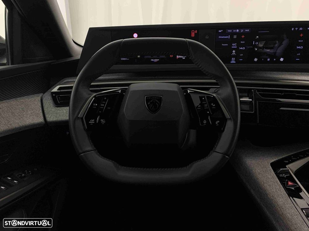 Peugeot 5008 1.2 Hybrid Allure e-DCS6 - 12