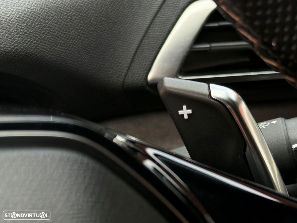 Peugeot 3008 1.6 Hybrid4 GT e-EAT8 - 14