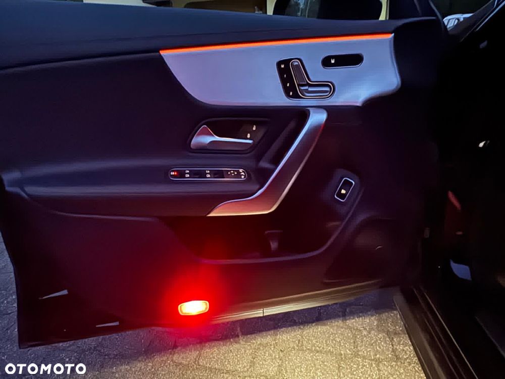 Mercedes-Benz CLA 250 4-Matic Edition 1 7G-DCT - 9