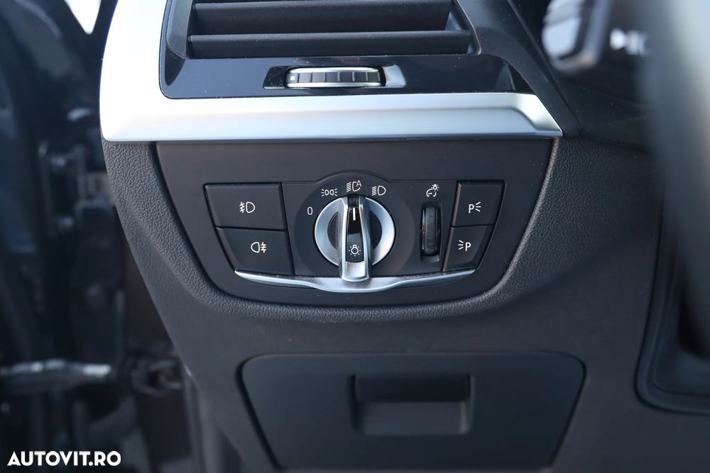 BMW X3 xDrive20d AT xLine - 28