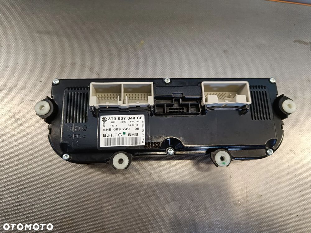 Panel klimatyzacji Skoda Superb 2 Octavia II FL Yeti panel nawiewów 3T0907044CE - 7