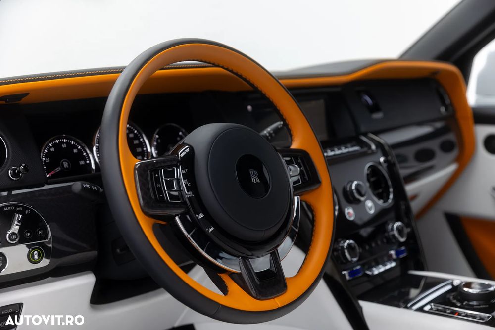 Rolls-Royce Cullinan - 21