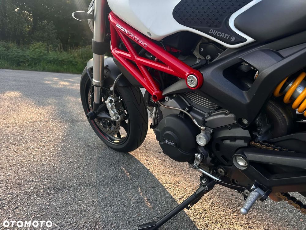 Ducati Monster - 13