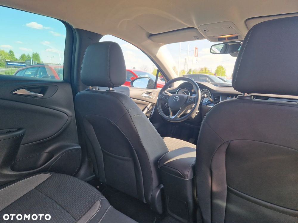 Opel Astra 1.2 T Ultimate S&S - 32