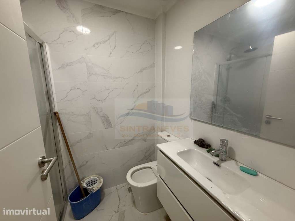 Apartamento T3 totalmente remodelado com quintal - Queluz - Grande imagem: 3/18