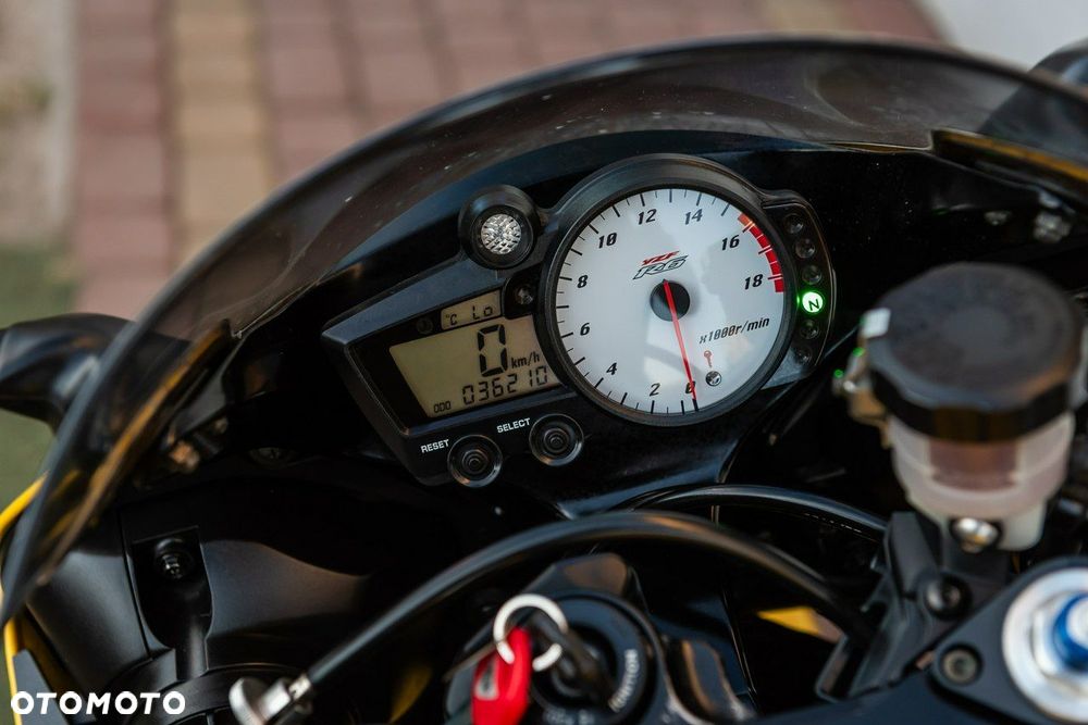Yamaha R6 - 8
