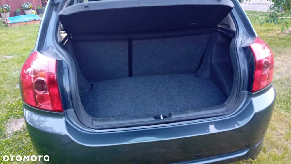 Toyota Corolla - 4