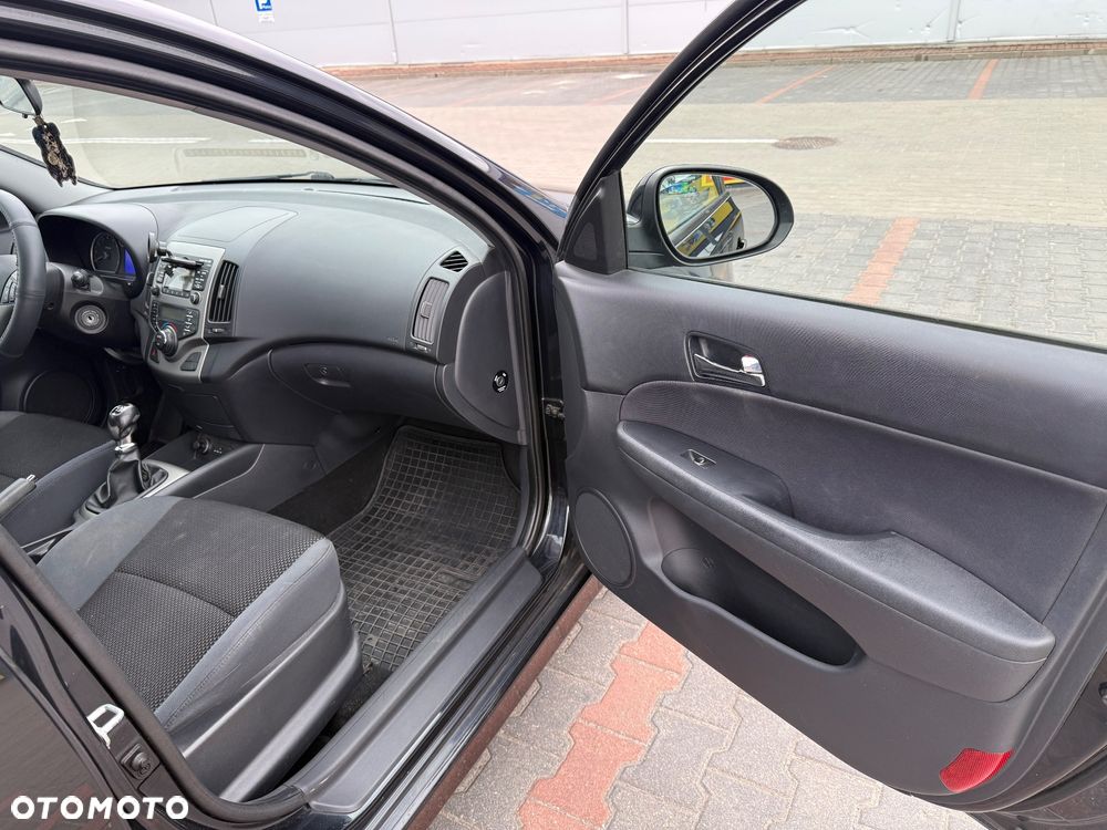 Hyundai i30 i30cw 1.4 blue Comfort - 9