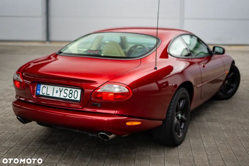 Jaguar XK8 4.0 - 16