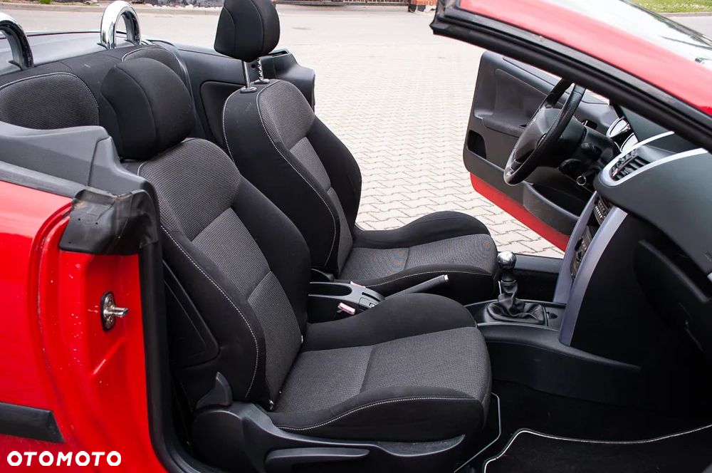 Peugeot 207 CC 150 THP Premium - 32