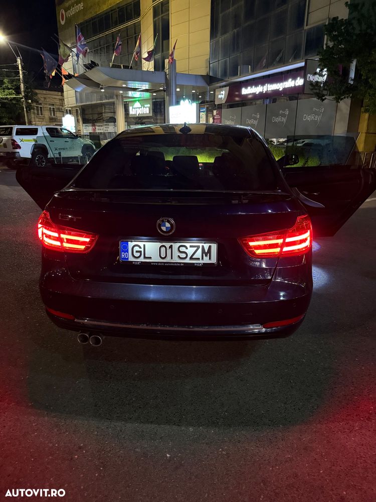 BMW Seria 3 320d Luxury Line - 36
