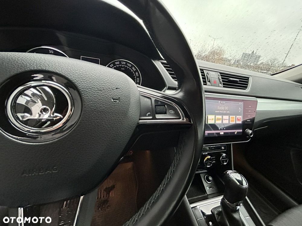 Skoda Superb 2.0 TDI Ambition DSG7 - 17