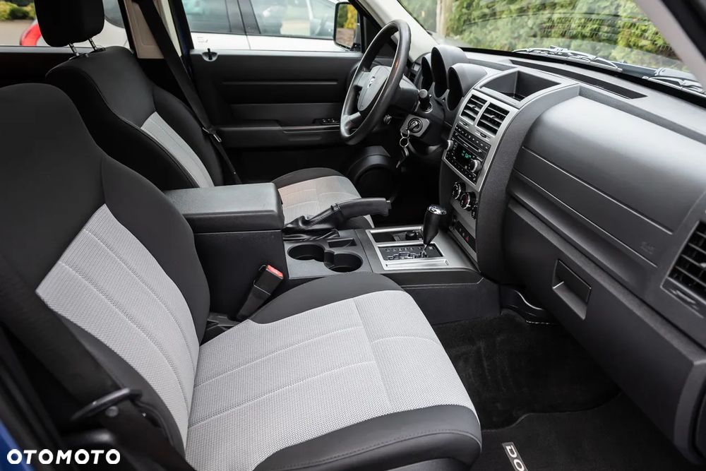 Dodge Nitro 3.7 V6 SLT - 8