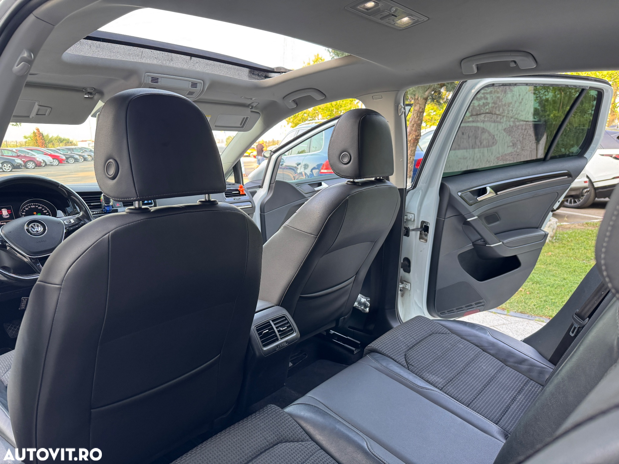 Volkswagen Golf 2.0 TDI SCR DSG Comfortline - 7