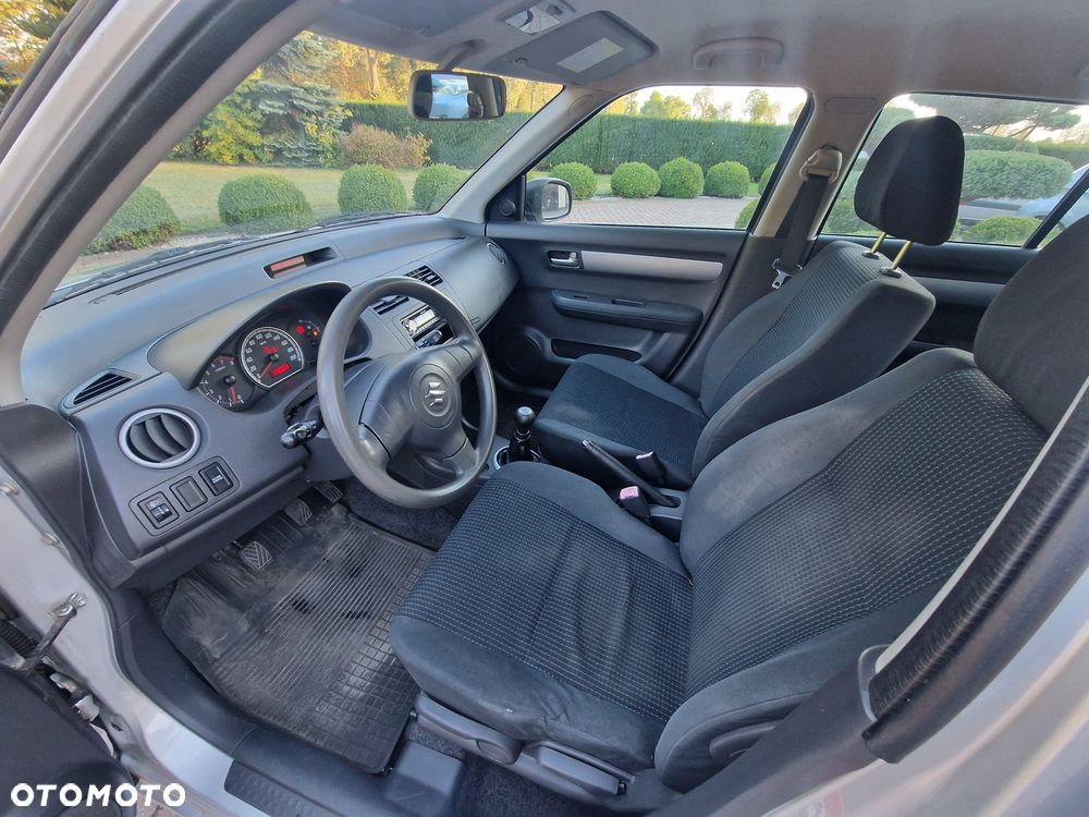 Suzuki Swift - 5