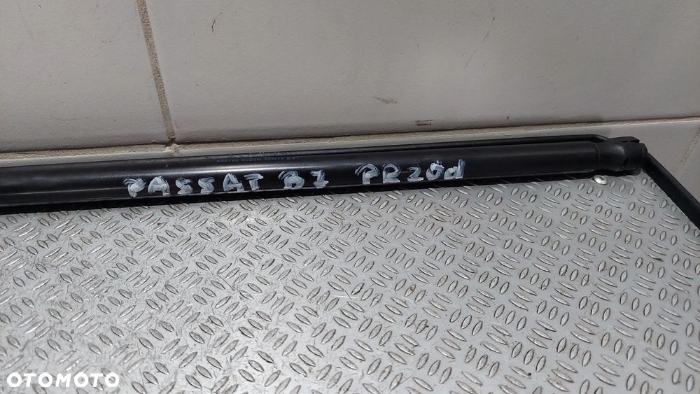 SPRĘŻYNA GAZOWA TELESKOP MASKI PRZÓD VW PASSAT B7 R2013 NR 3AA823359A - 2