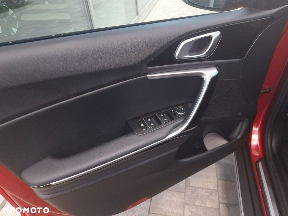 Kia XCeed 1.5 T-GDI Business Line DCT - 12