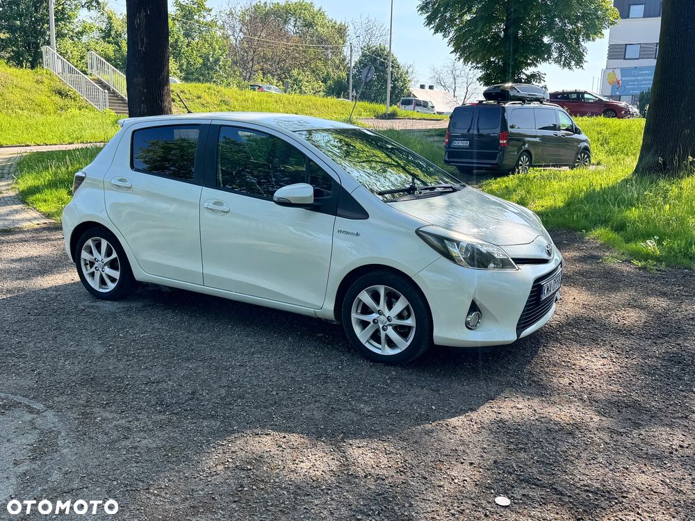 Toyota Yaris 1.5 VVT-i Team Deutschland - 9