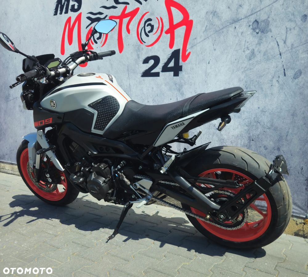 Yamaha MT - 4